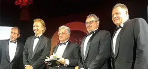 Evento de premiação em Mônaco premia Nissan