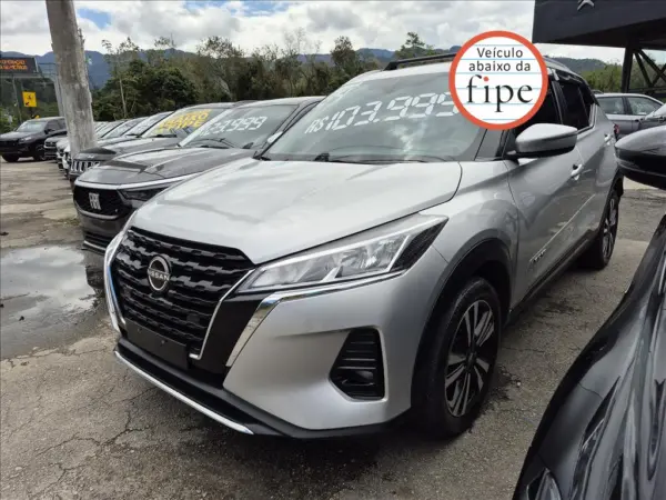 NISSAN KICKS