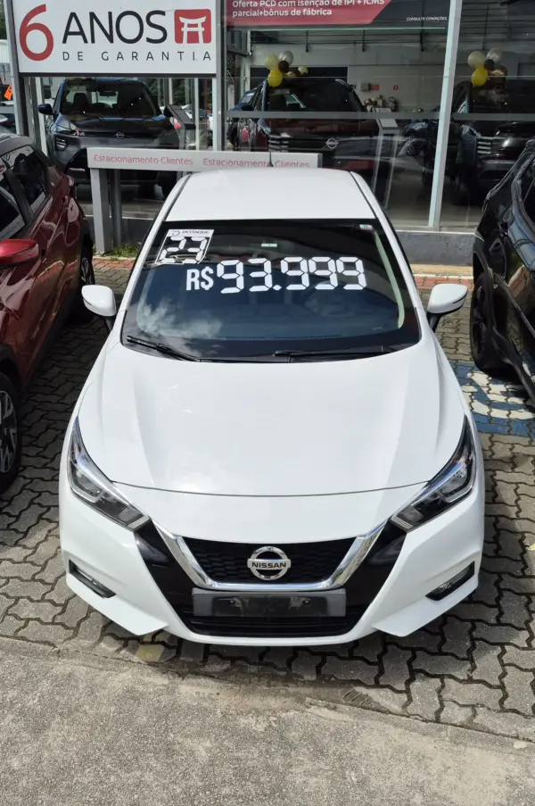 NISSAN VERSA