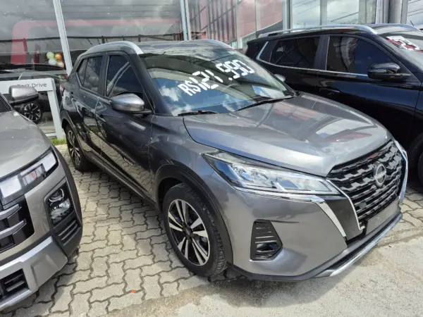 NISSAN KICKS PLAY