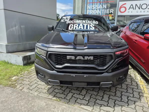 Ram Classic Laramie Night - foto 3
