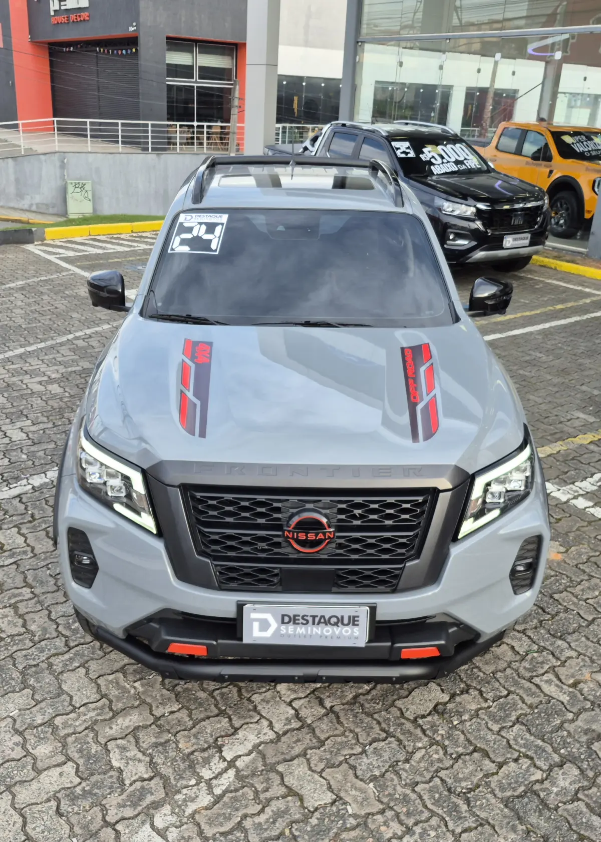 NISSAN FRONTIER 2024
