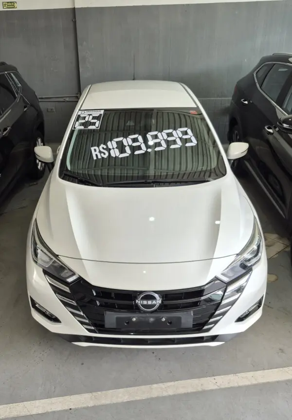 NISSAN VERSA